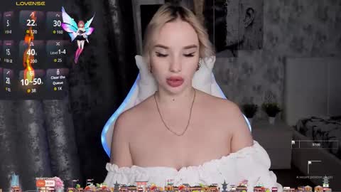 kirakrox online show from October 15, 7:47 pm