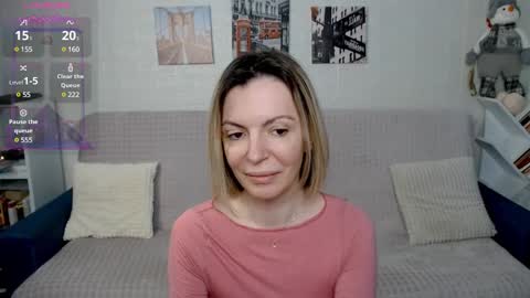 kiramartins cat online show from December 4, 4:32 am