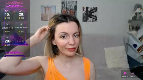 kiramartins cat online show from December 19, 5:08 pm