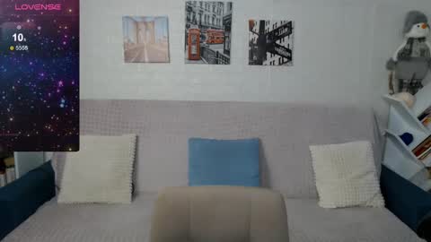 kiramartins cat online show from December 28, 4:19 am