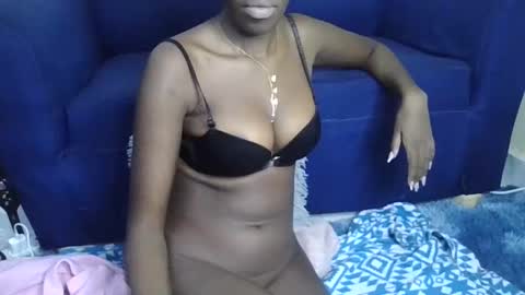 Snapshot of kiranoir1 chatting on February 18, 5:42 am Kira online show from February 18, 5:42 am