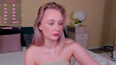 Kira online show from February 5, 1:43 am