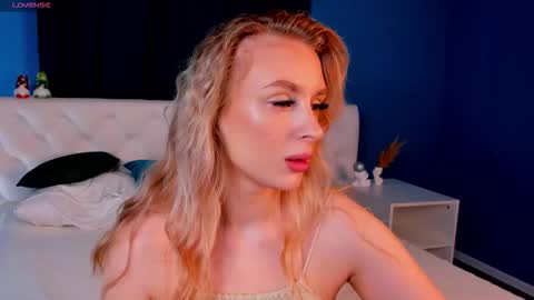 Kira online show from February 24, 1:03 am