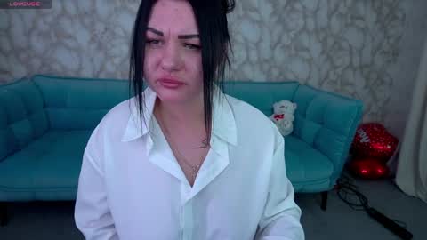 kiraseprenta online show from April 27, 1:20 pm