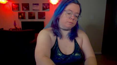 Snapshot of kiraspitqueen chatting on May 27, 3:58 am KiraSpitQueen online show from May 27, 3:58 am