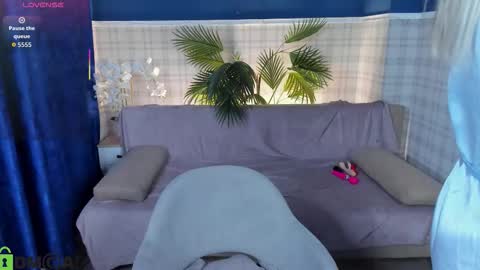 KiraSun online show from January 7, 10:34 pm