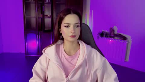 kiravair online show from December 3, 1:20 pm