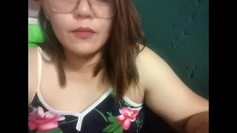 Snapshot of kiray20 chatting on December 4, 12:14 pm kiray20 online show from December 4, 12:14 pm