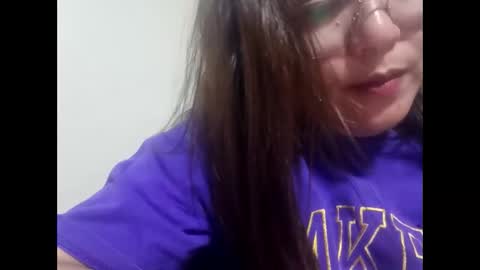 Snapshot of kiray20 chatting on December 14, 2:31 pm kiray20 online show from December 14, 2:31 pm