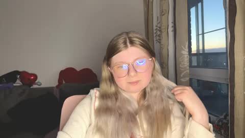 Snapshot of kirayume chatting on May 29, 10:41 pm KiraYume online show from May 29, 10:41 pm