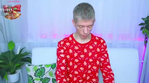 Snapshot of kireev_ chatting on December 5, 10:12 am online show from December 5, 10:12 am