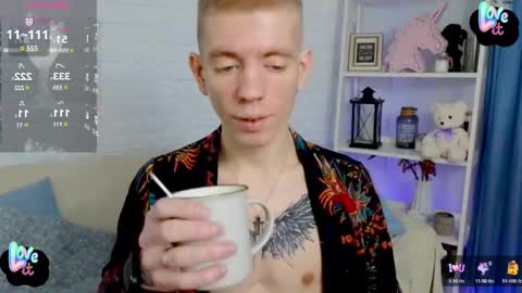 Snapshot of kireev_ chatting on January 17, 7:30 am online show from January 17, 7:30 am