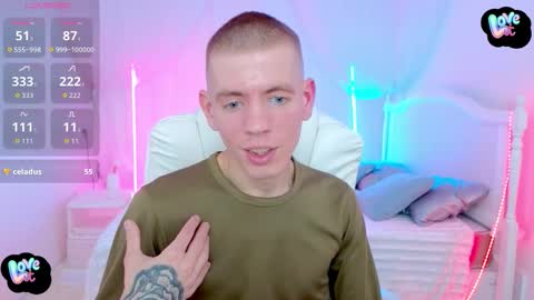 Snapshot of kireev_ chatting on October 10, 8:08 pm online show from October 10, 8:08 pm