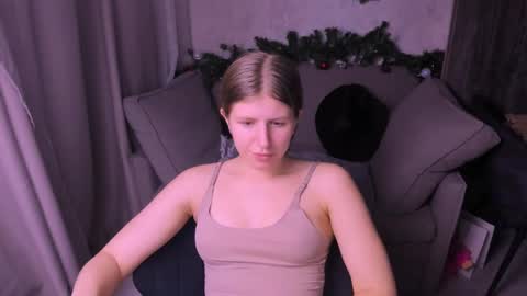 Snapshot of kirraa_ chatting on December 20, 10:00 pm Kira online show from December 20, 10:00 pm