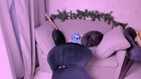 Snapshot of kirraa_ chatting on December 25, 9:54 pm Kira online show from December 25, 9:54 pm