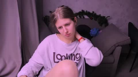 Snapshot of kirraa_ chatting on January 4, 11:06 pm Kira online show from January 4, 11:06 pm