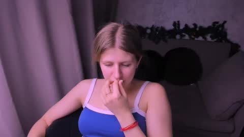 Snapshot of kirraa_ chatting on January 10, 9:10 pm Kira online show from January 10, 9:10 pm