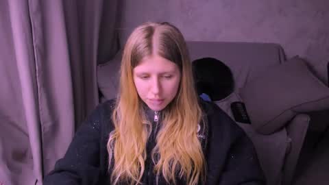 Snapshot of kirraa_ chatting on January 18, 7:58 pm Kira online show from January 18, 7:58 pm