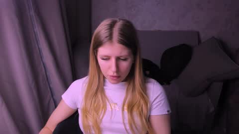 Snapshot of kirraa_ chatting on January 21, 8:00 pm Kira online show from January 21, 8:00 pm