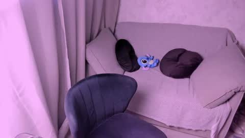 Snapshot of kirraa_ chatting on February 23, 7:49 pm Kira online show from February 23, 7:49 pm