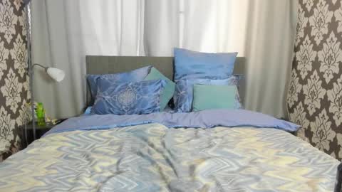 Snapshot of kirraa_ chatting on September 12, 1:22 pm Kira online show from September 12, 1:22 pm