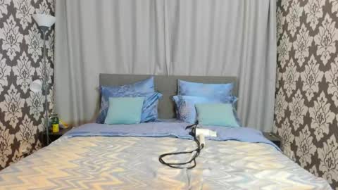 Snapshot of kirraa_ chatting on September 26, 3:49 pm Kira online show from September 26, 3:49 pm