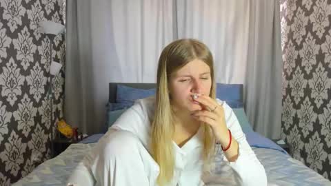 Kira online show from September 28, 12:54 pm