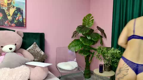 Kirra online show from April 17, 5:10 am