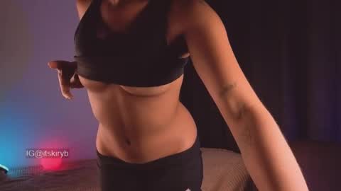 Snapshot of kiry_blossom chatting on November 15, 1:25 am See you in a few minutes today December 1st. online show from November 15, 1:25 am