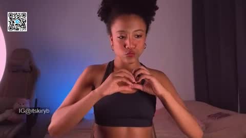 Snapshot of kiry_blossom chatting on November 20, 2:23 am See you in a few minutes today December 1st. online show from November 20, 2:23 am