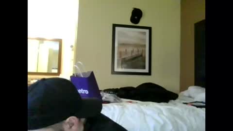 kis4kum online show from December 6, 7:32 am