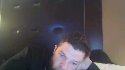 kis4kum online show from November 29, 6:00 pm