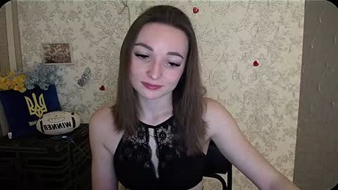 Snapshot of kiss_shy chatting on December 17, 6:24 am Valeria online show from December 17, 6:24 am