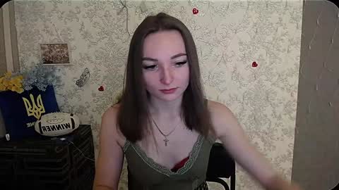 Snapshot of kiss_shy chatting on December 20, 6:40 am Valeria online show from December 20, 6:40 am