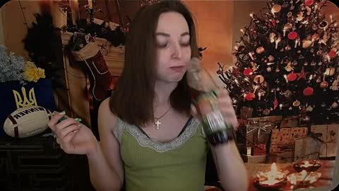 Snapshot of kiss_shy chatting on December 24, 6:22 am Valeria online show from December 24, 6:22 am