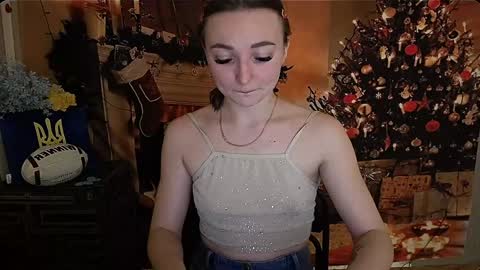 Snapshot of kiss_shy chatting on December 26, 9:11 am Valeria online show from December 26, 9:11 am