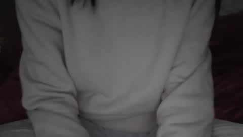 kissandtell1357 online show from December 1, 3:39 pm