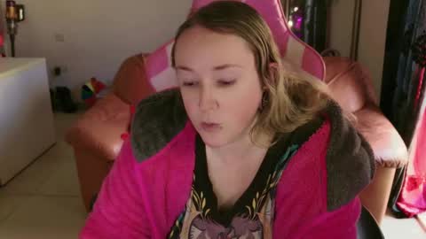 kissica online show from January 31, 1:56 pm