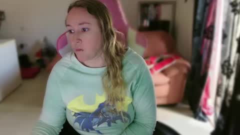 kissica online show from March 6, 11:47 am