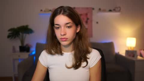 Sisi online show from October 6, 1:08 pm