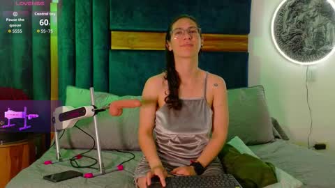 Snapshot of kissingcobank chatting on December 2, 3:45 am Kissing Company online show from December 2, 3:45 am