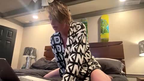 Kaitie online show from February 4, 2:06 am