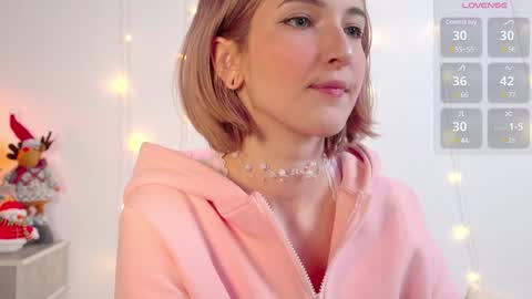 Snapshot of kisskiss_muah chatting on February 8, 2:05 pm Kate  online show from February 8, 2:05 pm