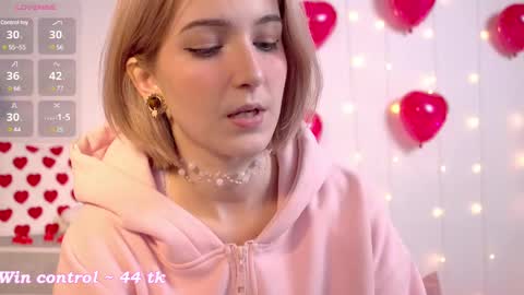 Snapshot of kisskiss_muah chatting on February 18, 2:16 pm Kate  online show from February 18, 2:16 pm