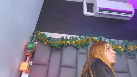 BELLA FLAME online show from December 2, 7:09 pm