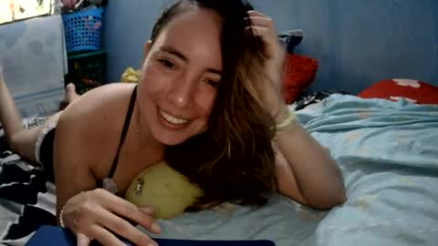 Snapshot of kissmelovejummy chatting on July 9, 11:58 am Erika paul online show from July 9, 11:58 am