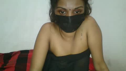 Snapshot of kissy_doll1 chatting on June 23, 7:12 pm kissy_doll1 online show from June 23, 7:12 pm