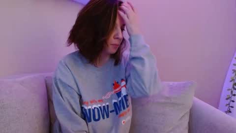 Snapshot of kitatochips chatting on February 10, 5:36 am KitatoChips online show from February 10, 5:36 am