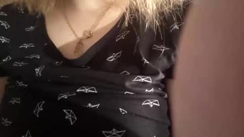 kitsuneniki online show from February 16, 5:53 pm