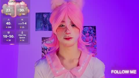 Snapshot of kitsuneplay_ chatting on April 4, 2:58 pm Salvatore online show from April 4, 2:58 pm
